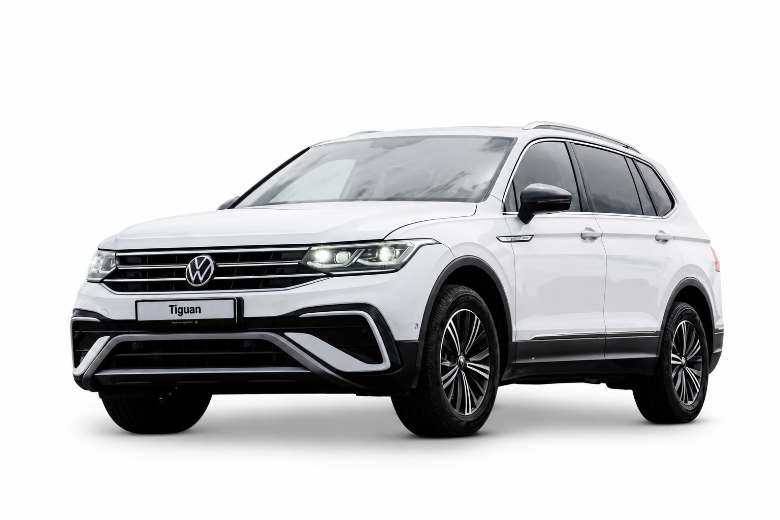 Volkswagen Tiguan Facelift - TẶNG NGAY 100% Phí Trước Bạ và Camera hành trình Vietmap.